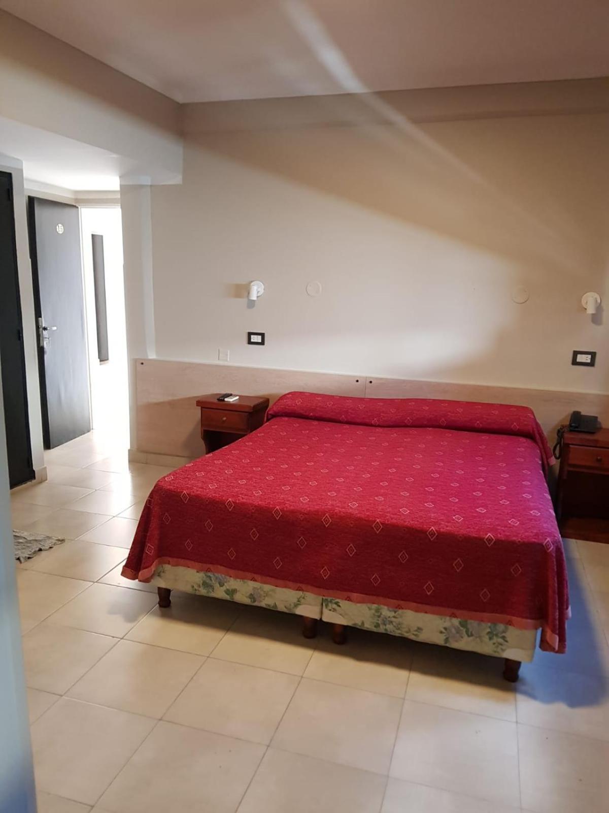 Hotel Marilian II Salta Ngoại thất bức ảnh
